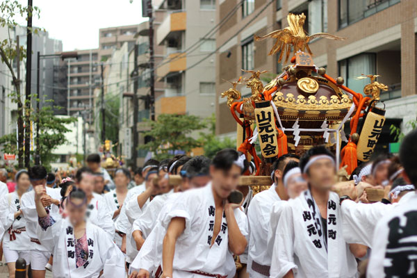 2015年祭礼 御神輿練り4の画像