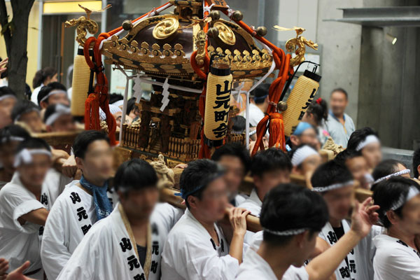 2015年祭礼 御神輿練り5の画像