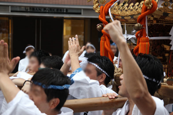 2016年祭礼 御神輿練りの画像