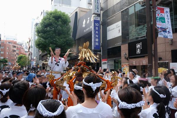 2018年祭礼 御神輿練りの画像